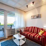 Ella Apartment *