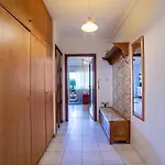 Ella Apartment *